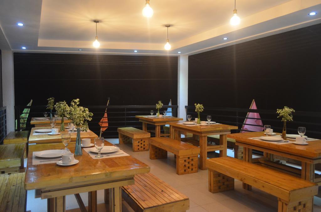 Alberto'S By Dj Seungli Silang Exterior photo
